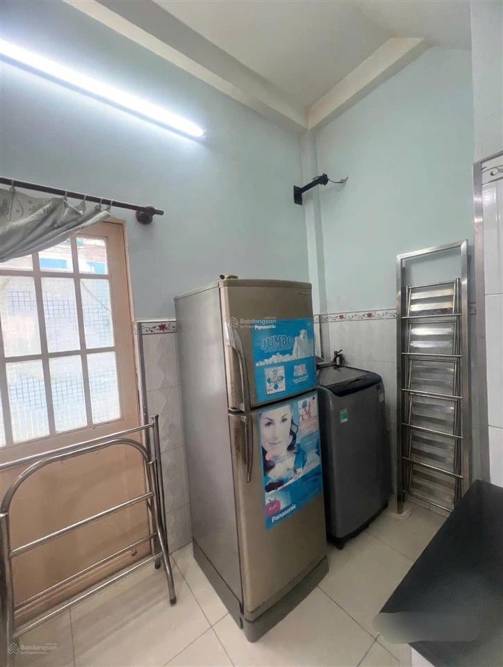 Giảm sốc 1 tỷ 3  bán gấp nhà hẻm xe hơi hòa bình  tp