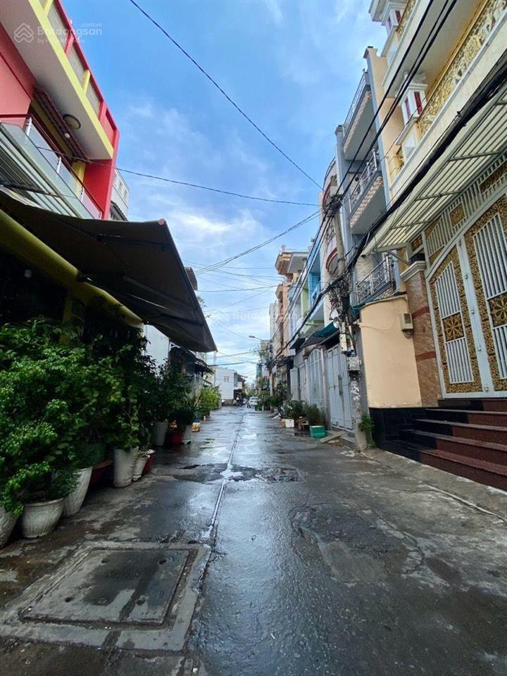 Nhà hai mặt hẻm như mặt tiền. xanh sạch. đẹp 4 tầng hồng bàng. quận 11. quận 6