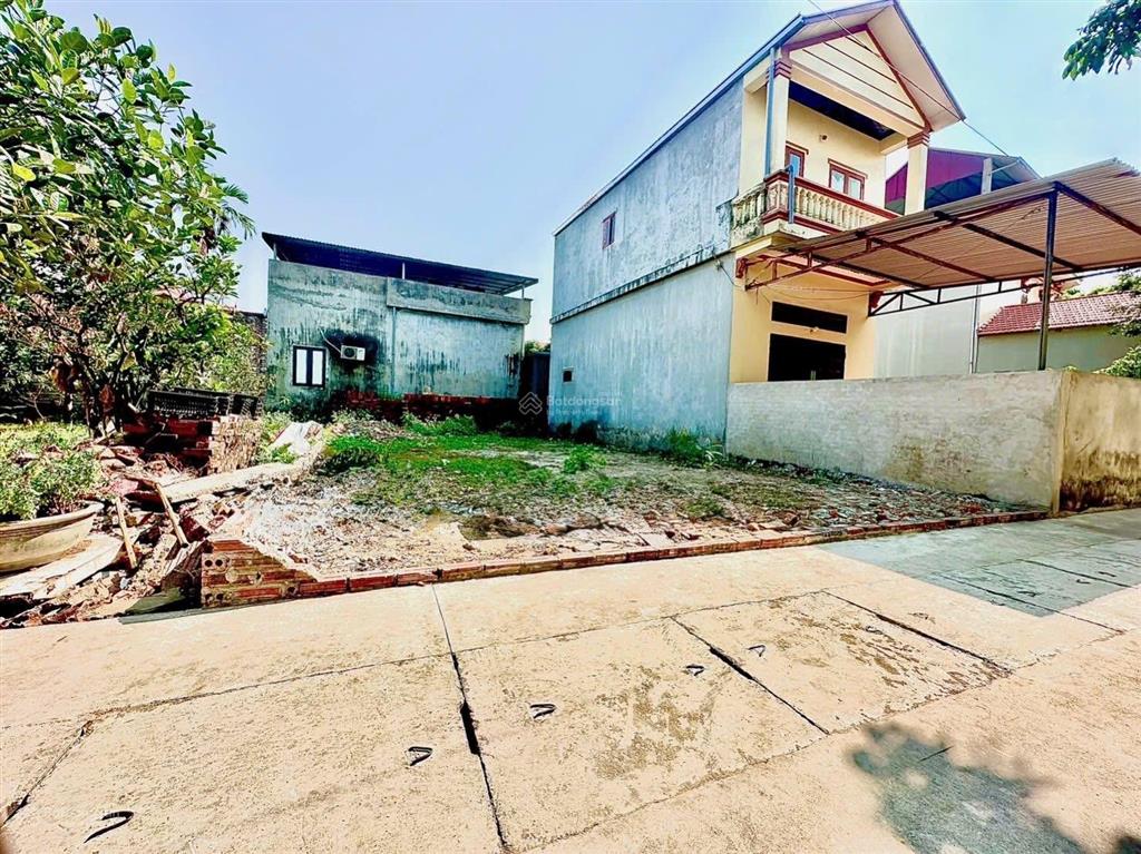 Bố vợ em cho vợ chồng em mảnh đất, không dùng đến cần tiền bán nhanh mảnh đất gần sân bay nội bài.
