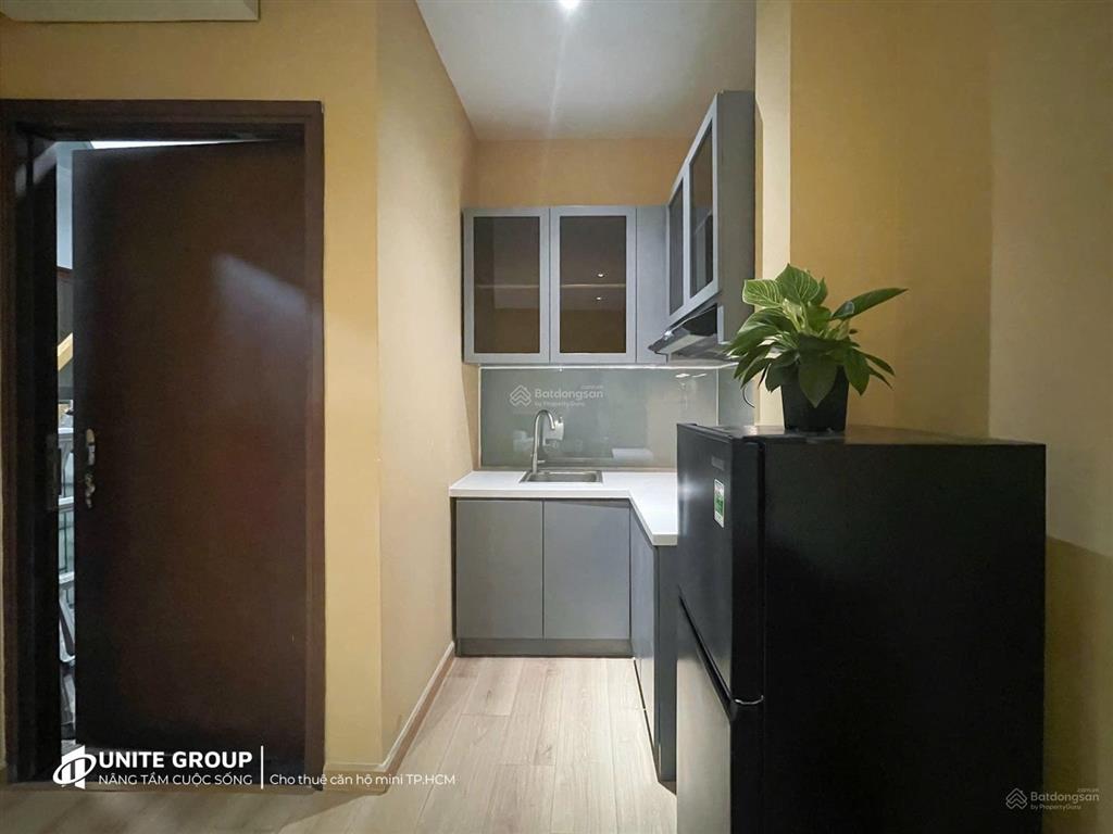 Cho thuê chdv nằm ngay trung tâm q4, máy giặt riêng, full nt, thuận tiện qua q1, q7