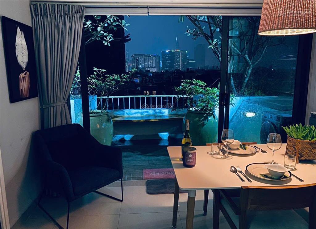 Cho thuê chdv nằm ngay trung tâm q4, máy giặt riêng, full nt, thuận tiện qua q1, q7