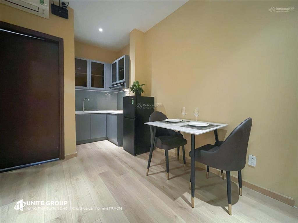 Cho thuê chdv nằm ngay trung tâm q4, máy giặt riêng, full nt, thuận tiện qua q1, q7