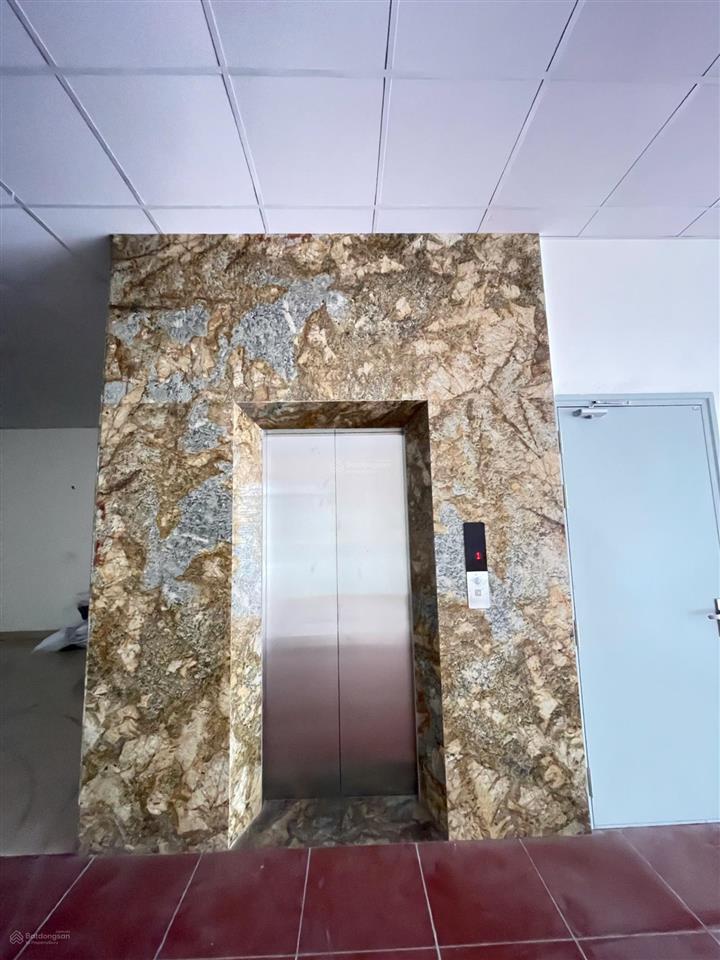Tìm khách thuê nguyên căn tại quang châu căn 7 tầng tổng 39 phòng 37 phòng full nội thất + 2 phòng