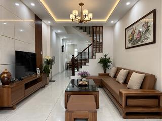 Bán nhà gần nguyễn gia trí p25 q.bình thạnh,hẻm xe hơi,dtsd 4 tầng,giá 11 tỷ (có thể tl chính chủ)