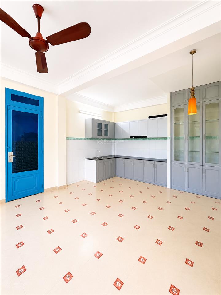 Ngay ga metro số 2 cần bán gấp nhà riêng giá siêu hời, 100m2 8tỷ5, sân rộng đủ đậu 23 xe hơi 7 chỗ