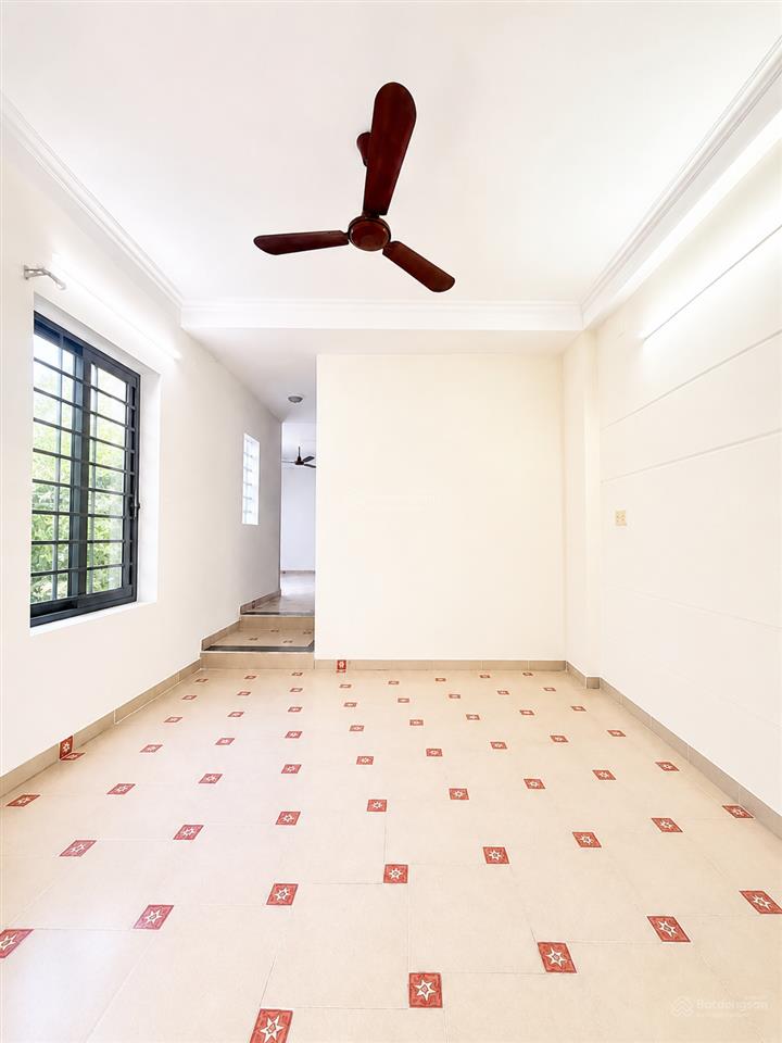 Ngay ga metro số 2 cần bán gấp nhà riêng giá siêu hời, 100m2 8tỷ5, sân rộng đủ đậu 23 xe hơi 7 chỗ