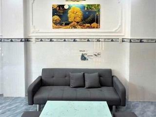 Nhà bán đẹp ở liền đường ba đình p10 quận 8  3pn . có 1 phòng ngủ trệt  40m2  shr hoàn công