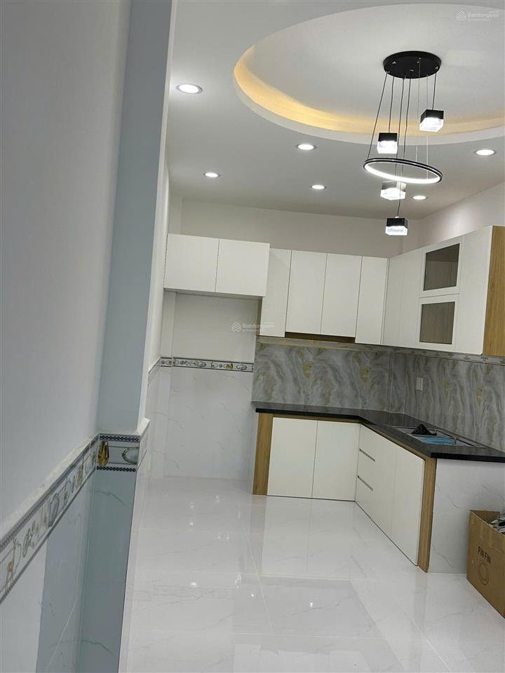 Nhà mới 4tầng  đường phạm thế hiển p6 quận 8  3pn  ngay khu xóm đạo  shr  42m2