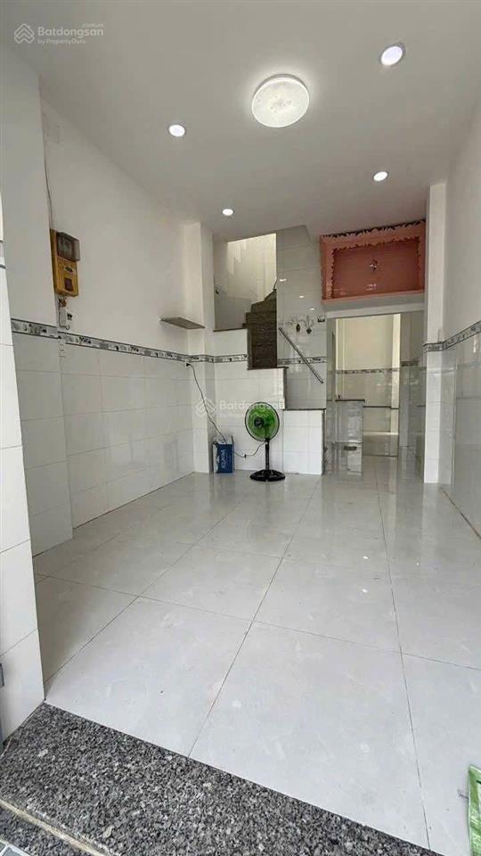 Bán nhà mặt tiền hẻm ụ cây p10 q8  3.2x8.5m nở hậu 4m  sổ hồng hoàn công  2pn  gần chợ xóm cũi