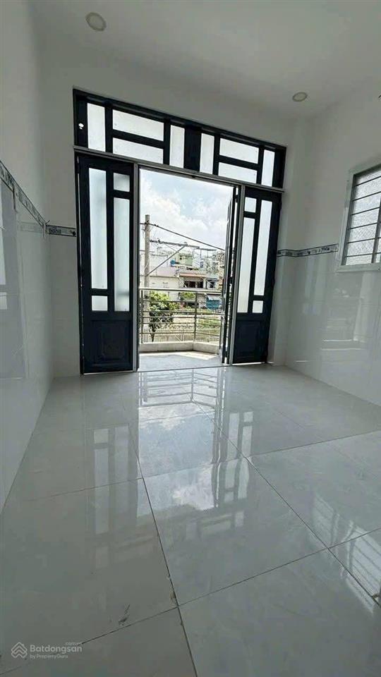 Bán nhà mặt tiền hẻm ụ cây p10 q8  3.2x8.5m nở hậu 4m  sổ hồng hoàn công  2pn  gần chợ xóm cũi