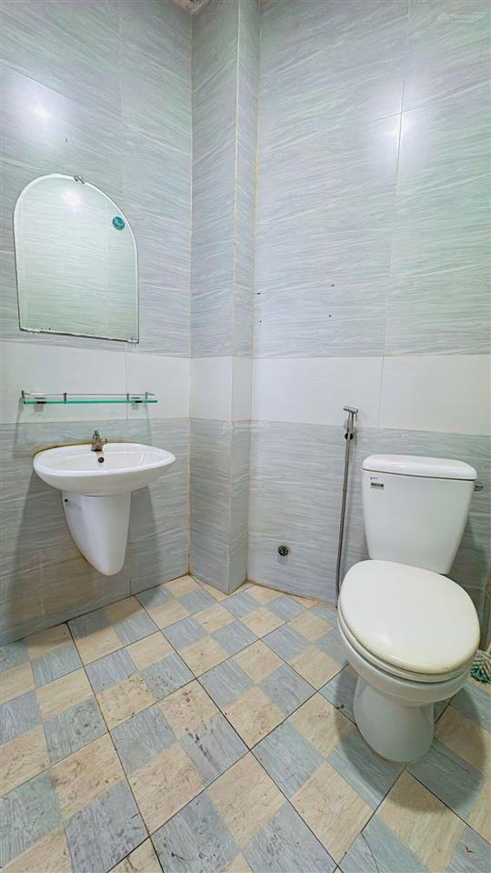 Nhà bán 2tầng mặt tiền đường lê quyên p5 quận 8  ngay trung tâm hành chính  2pn  tiện kinh doanh