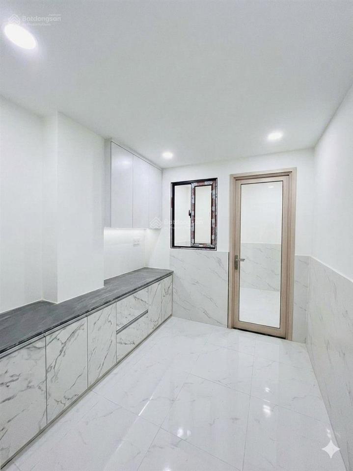 Nhà bán mới đúc 1 lầu 38,9m2  3pn  hoàn công đầy đủ cách mặt tiền lương văn can p15 q8 chỉ 30m