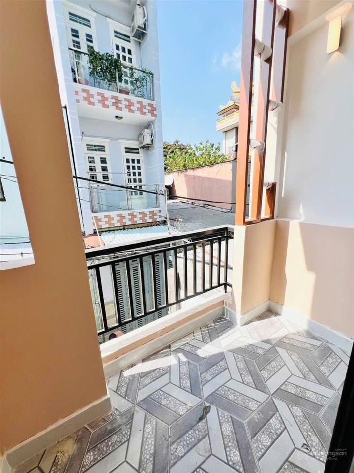 Nhà bán mới đúc 1 lầu 38,9m2  3pn  hoàn công đầy đủ cách mặt tiền lương văn can p15 q8 chỉ 30m