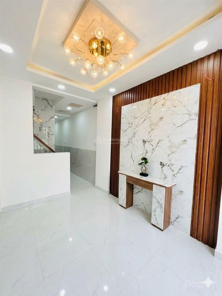 Nhà bán mới đúc 1 lầu 38,9m2  3pn  hoàn công đầy đủ cách mặt tiền lương văn can p15 q8 chỉ 30m