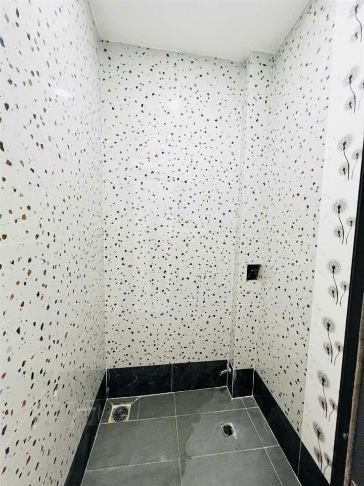 Nhà bán mới đúc 1 lầu 38,9m2  3pn  hoàn công đầy đủ cách mặt tiền lương văn can p15 q8 chỉ 30m