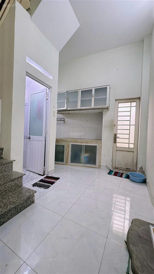 Nhà bán khu vip p3 quận 8  3 tầng dt sàn 81.3m2  2pn  hoàn công đủ  cách hẻm ôtô 10m
