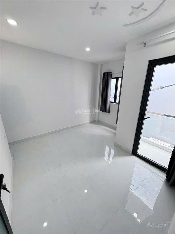 Bán nhà đường nguyễn nhược thị p15 q8  mới 100%  cách mặt tiền 20m  34m2 2pn  sổ hồng riêng