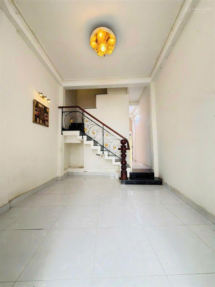 Nhà 3.5x12 4 tầng btct sát mt phan đình phùng 7 tỷ 2 tl