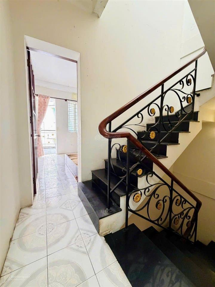 Nhà 3.5x12 4 tầng btct sát mt phan đình phùng 7 tỷ 2 tl