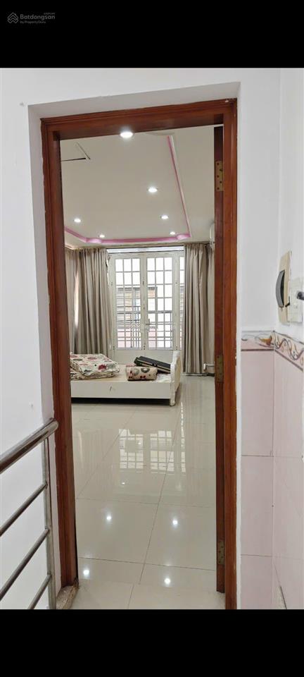 Chốt gấp hxh cao thắng q3 3.099.5m 4 tầng 8.4 tỷ tl