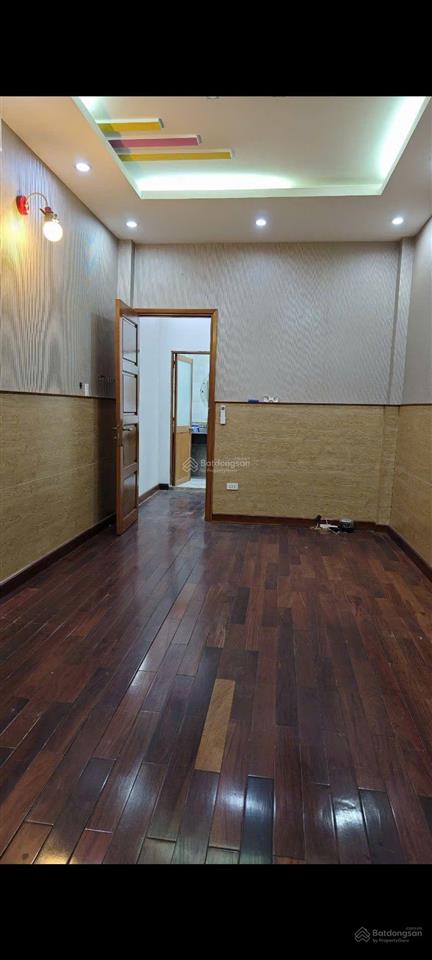 Chốt gấp hxh cao thắng q3 3.099.5m 4 tầng 8.4 tỷ tl