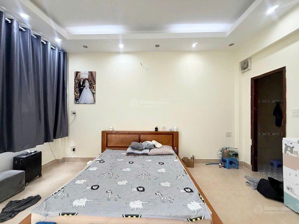 Trung tâm lý thái tổ 3.88m 4 tầng giá chỉ 6,6 tỷ