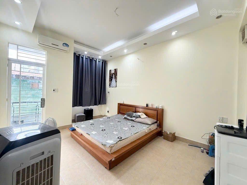 Trung tâm lý thái tổ 3.88m 4 tầng giá chỉ 6,6 tỷ