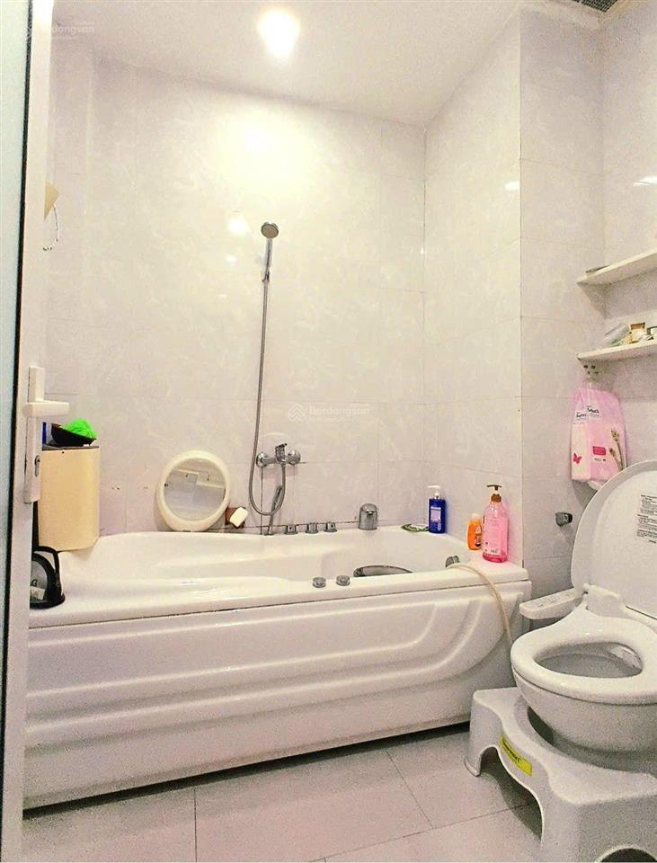 Nhà đẹp hxh trần bình trọng, , q5 4 tầng giá 6,3 tỷ tl