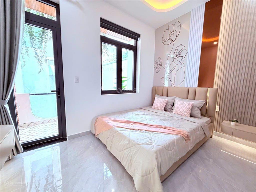 Trần huy liệu  phú nhuận  3,8 x 11m, 3 tầng chỉ 7,4 tỷ