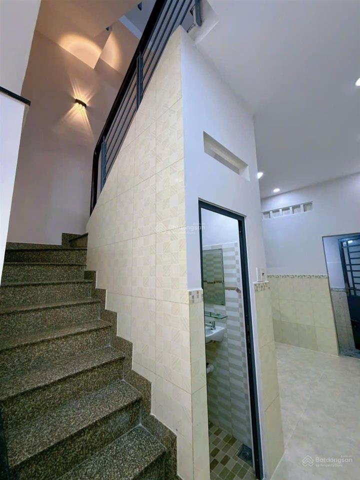 Nhà đẹp btct 3.5 tầng  phạm văn chí, p. bình tiên, quận 6  4x9m  4pn  chỉ 6,1 tỷ