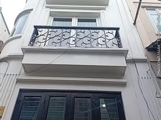 Căn góc nguyễn văn nguyễn  quận 1  4,2m x 9m, 5 tầng full nội thất  chỉ 7,9 tỷ