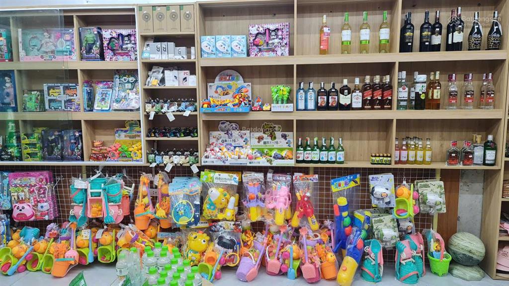 Chính chủ  bán căn shophouse liền kề dt sổ 112 m2 đang kinh doanh siêu thị và homestay.