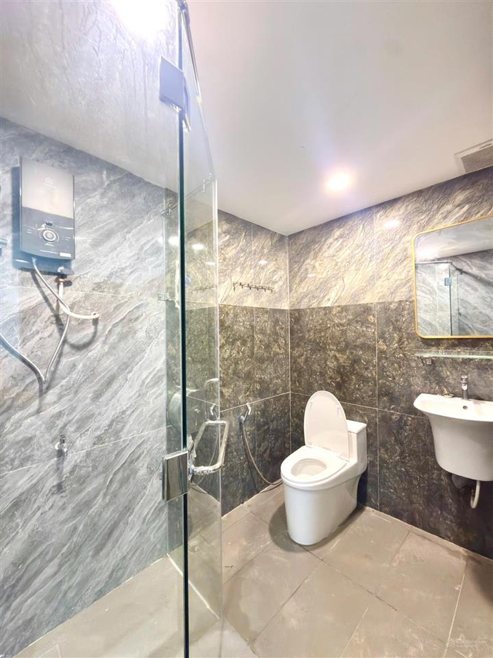 Cho thuê cc mini 1pn, 1wc, 50m2, 8,2 triệu tại đường nguyễn văn cừ, phường bến nghé, quận 1, tp.hcm