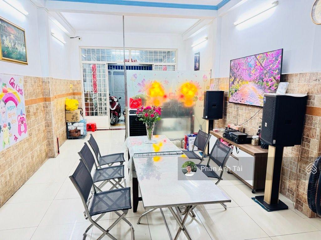 Bán nhà riêng tại dương quảng hàm, 13,5 tỷ, 130m2, giá ưu đãi