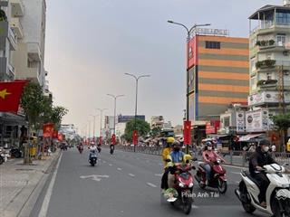 Bán nhà riêng tại dương quảng hàm, 13,5 tỷ, 130m2, giá ưu đãi