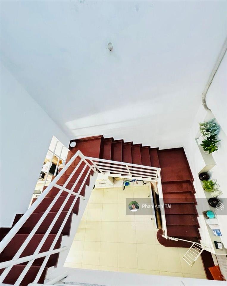 Bán nhà riêng tại dương quảng hàm, 13,5 tỷ, 130m2, giá ưu đãi