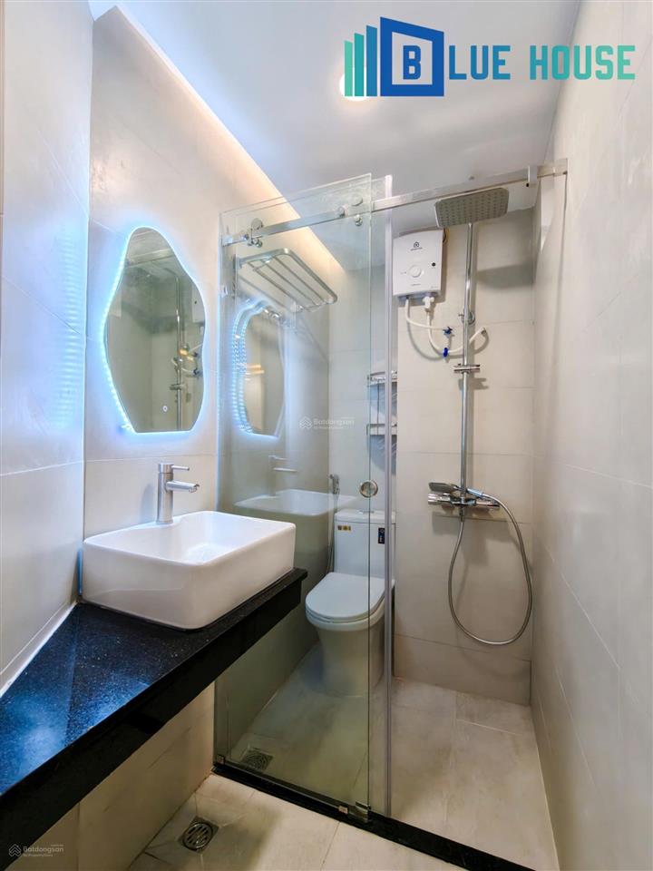 Cho thuê studio ban công, 32m2 ngay vòng xoay lăng cha cả  hoàng văn thụ, 6tr