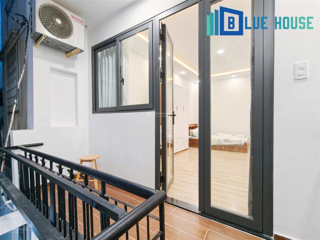 Cho thuê studio ban công, 32m2 ngay vòng xoay lăng cha cả  hoàng văn thụ, 6tr