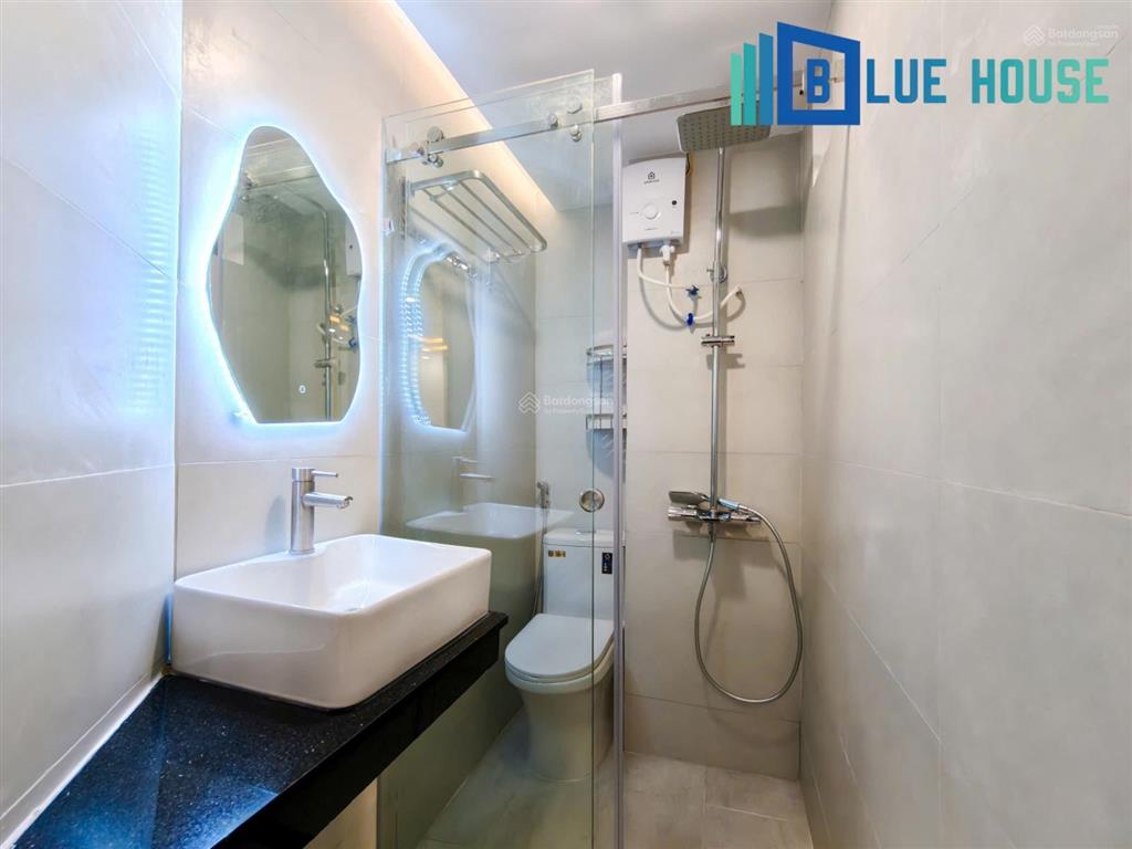 Cho thuê studio ban công, 32m2 ngay vòng xoay lăng cha cả  hoàng văn thụ, 6tr