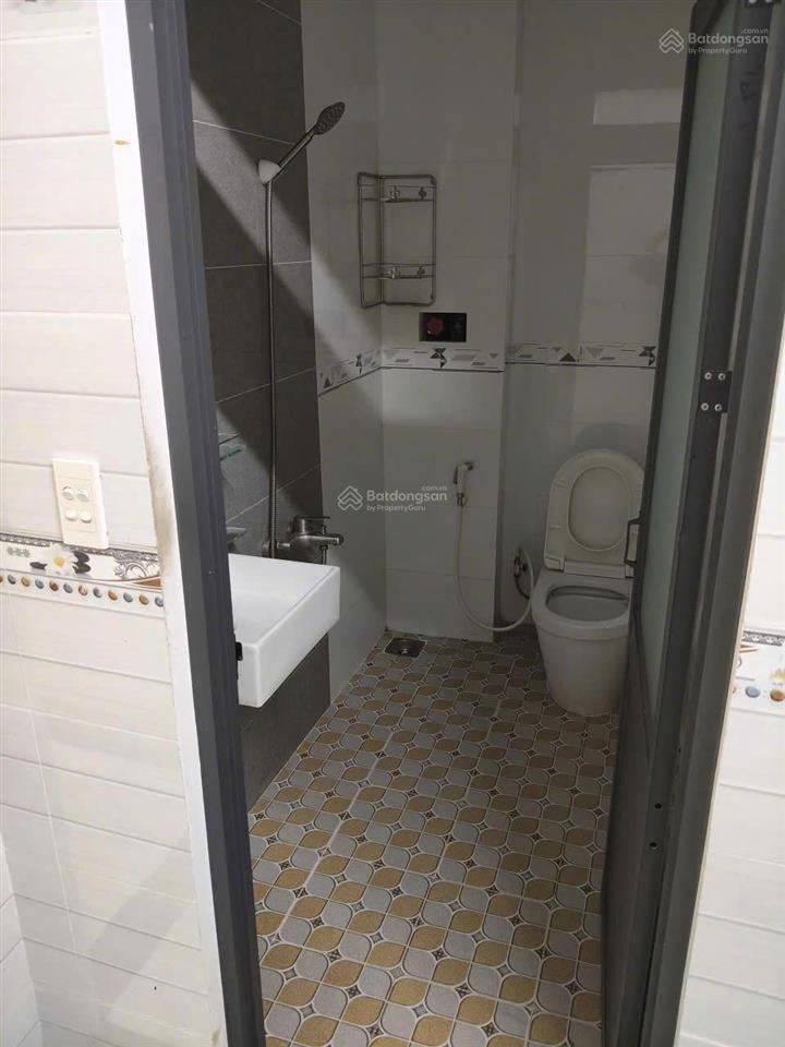Cho thuê nhà 3 tầng, âu cơ 60m2, hẻm xe hơi, có thể ở ngay