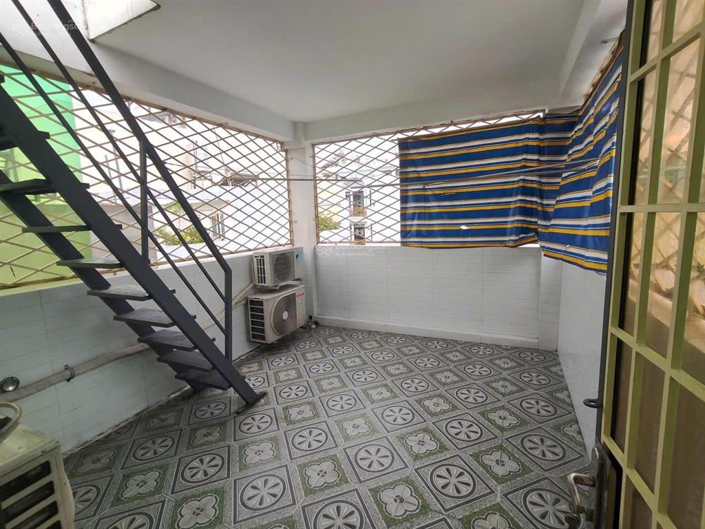 Cho thuê nhà 3 tầng, âu cơ 60m2, hẻm xe hơi, có thể ở ngay