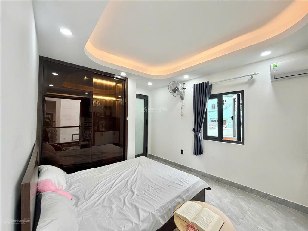 Khai trương căn hộ 30m2 full nội thất mới 100% ban công hoàng hoa thám, bình thạnh