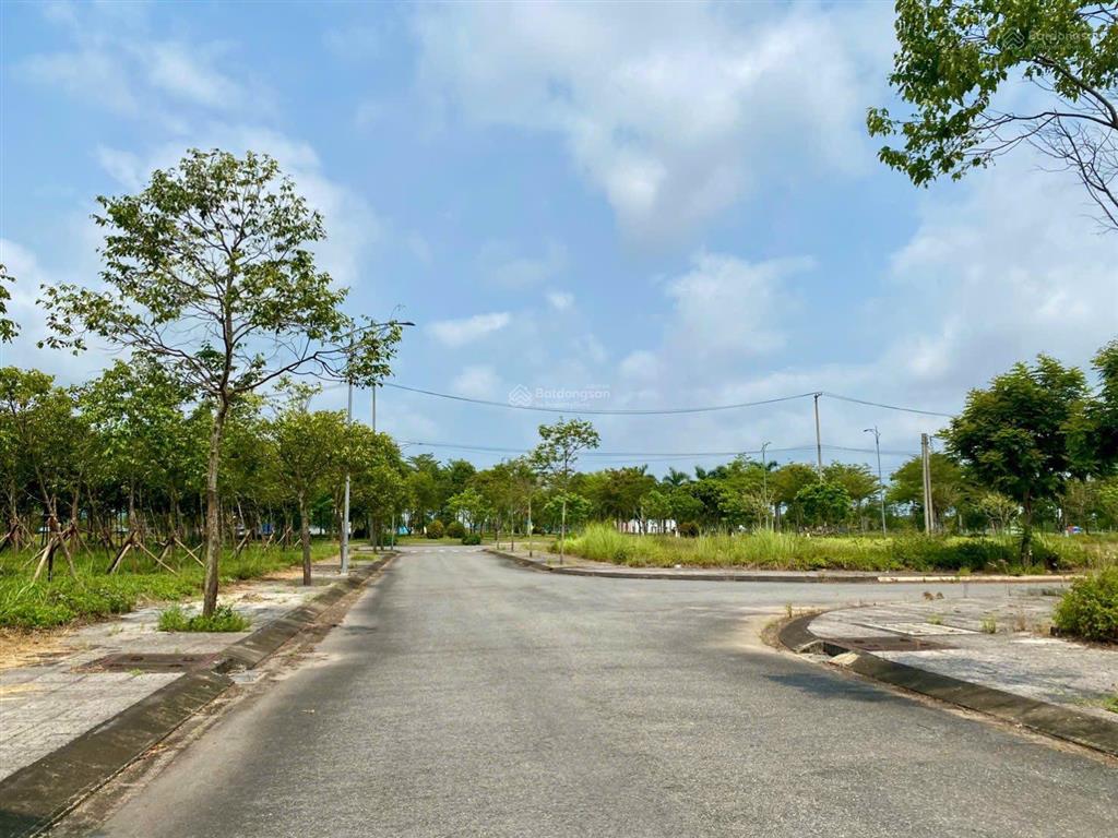 Duy nhất 01 lô block lkb.22  trục đường thông, view quỹ đất giáo dục, hướng nam tài lộc.
