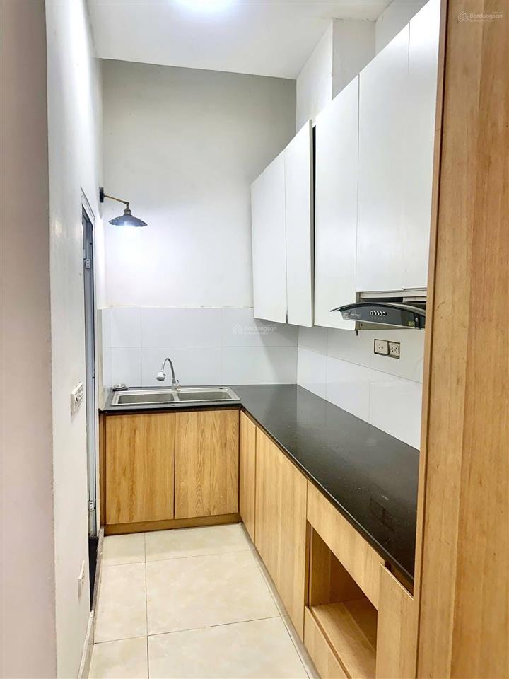 Bán nr 4pn, 3wc, 40m2, 11 tỷ tại phan đình giót, hà nội
