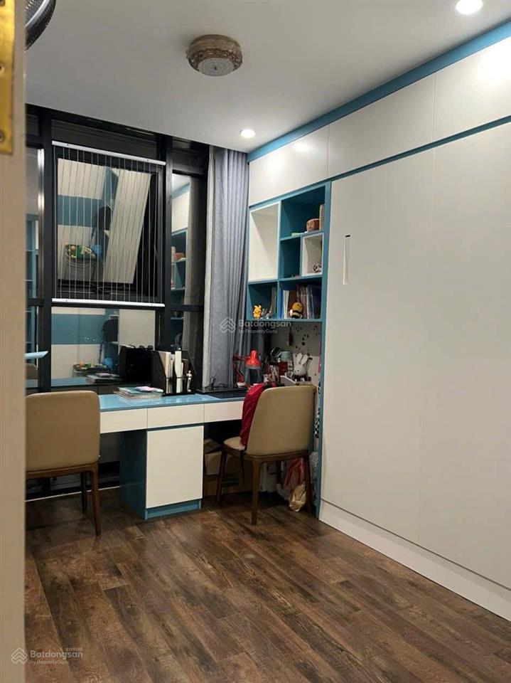 Bán nr 4pn, 3wc, 40m2, 11 tỷ tại phan đình giót, hà nội