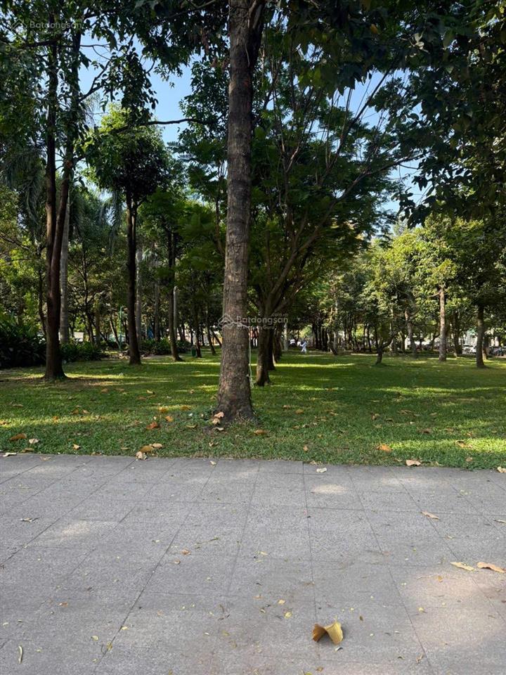 Bán nền đất 8x22m đối diện công viên khu đông thủ thiêm, btđ gần trục 56 giá 18.4 tỷ