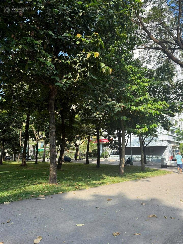Bán nền đất 8x22m đối diện công viên khu đông thủ thiêm, btđ gần trục 56 giá 18.4 tỷ