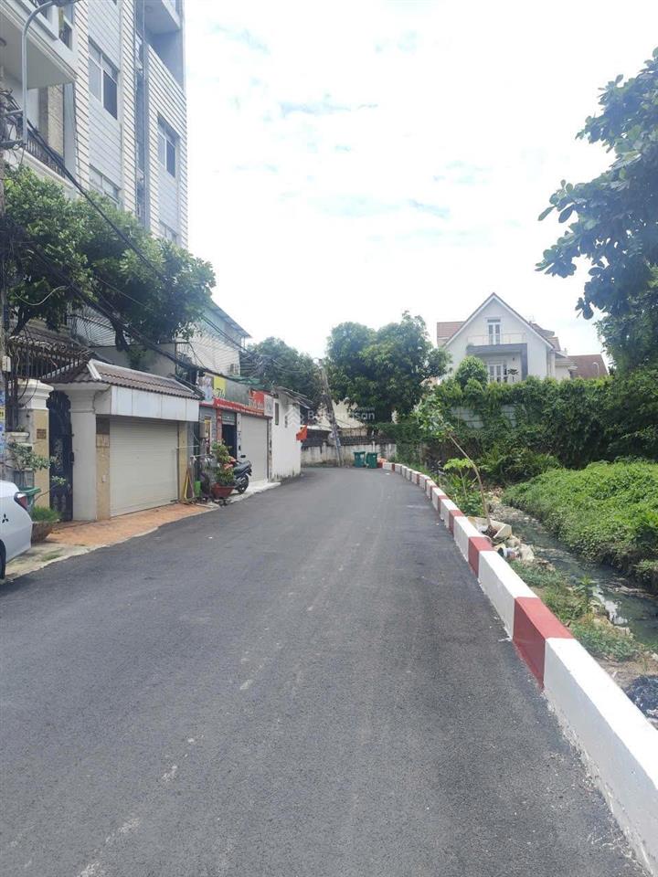 Đất đẹp, giá tốt để xây chdv đường 61 thảo điền. dt 7.5x36m (272m2). xd hầm/6tầng. giá 41 tỷ tl