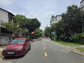 Bán khuôn đất đẹp, xây hầm/6tầng  mt ngay giang văn minh, an phú q2. dt 10x30m. giá chỉ 56 tỷ tl