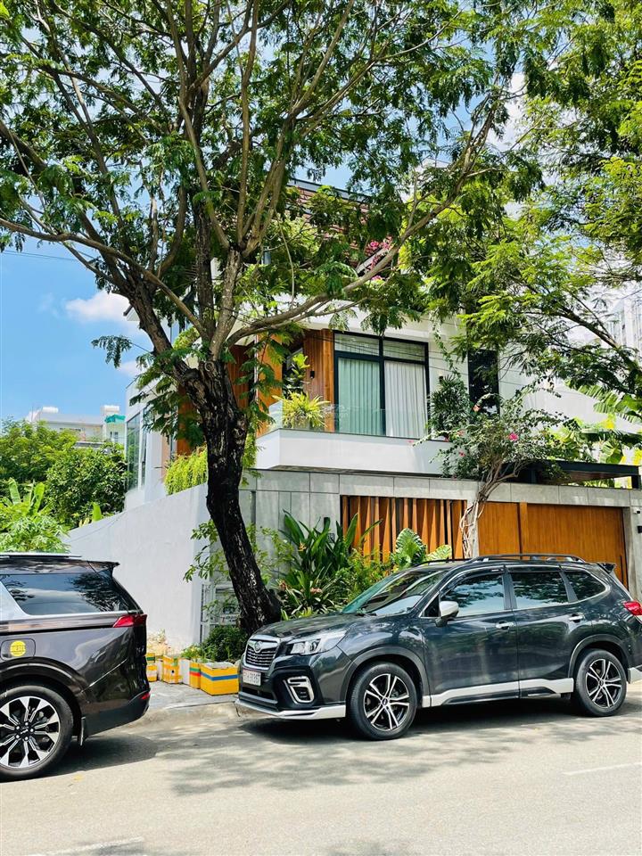 Siêu rẻ! bán biệt thự song lập trục liên phường q9, dt 15x18, 3 tầng giá 27 tỷ 0942 146 ***
